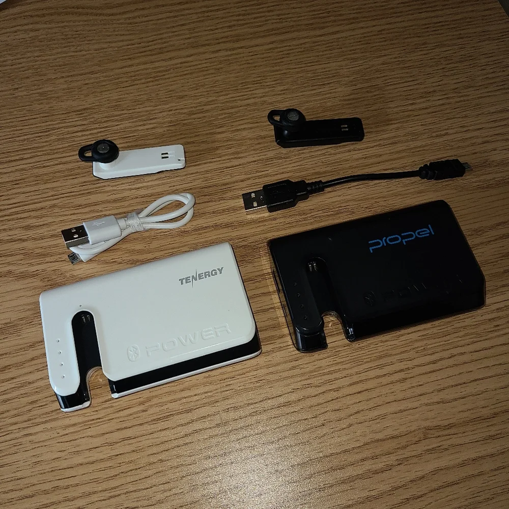 Bluetooth Phone & 7800mah Power Bank Sets (2 Units)